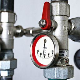 Heizspiegel 2025: Heizen mit Gas wieder deutlich teurer – Wärmepumpen seit 2022 günstiger