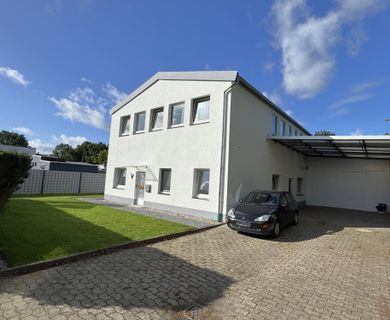 Von innen und von außen frisch renovierter Gewerbestandort – Ideale Anbindung