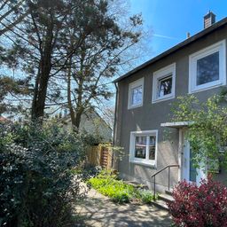 *Schönes Reihenendhaus mit Garage*