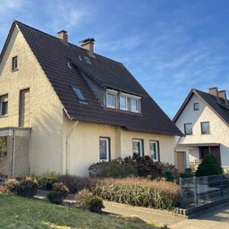 Großes Familienhaus auf großem Gartengrundstück