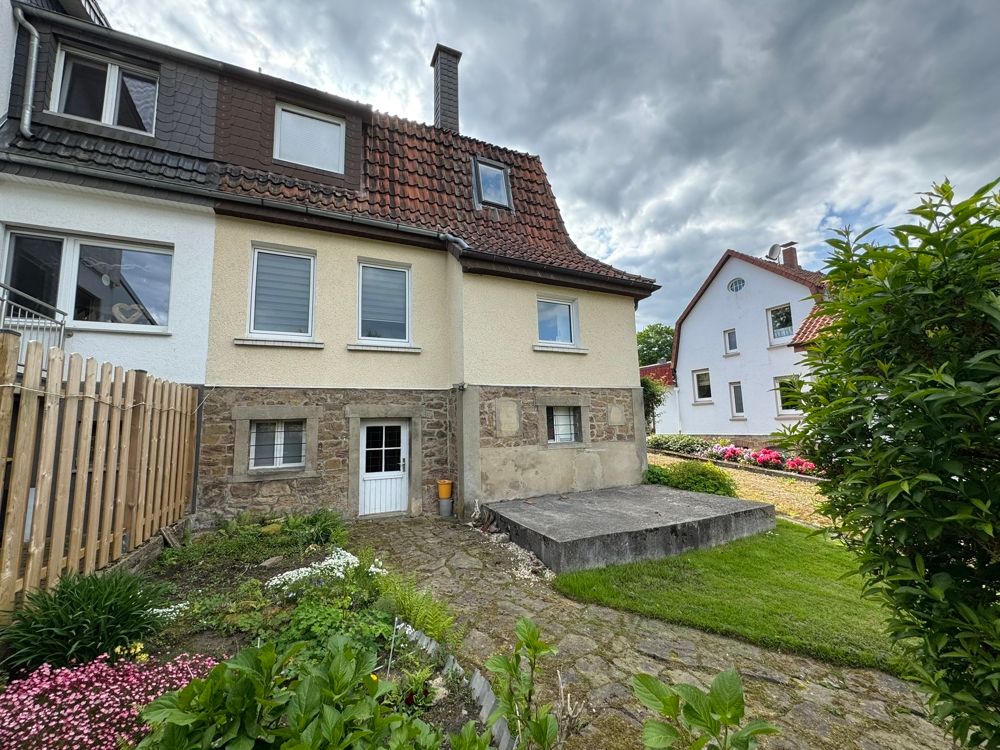 Gartenansicht mit Terrasse